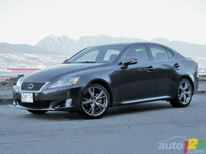 Lexus is 250 2010