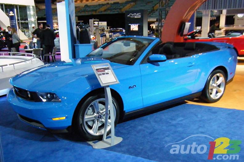 2010 Ford Mustang GT Convertible (Photo: Rob Rothwell/Auto123.com)
