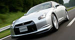 Bugatti Veyron vs Nissan GT-R at The Drag Strip