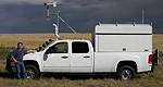 A.R.E. construit un camion à l'épreuve des tornades pour les « Storm Chasers »!
