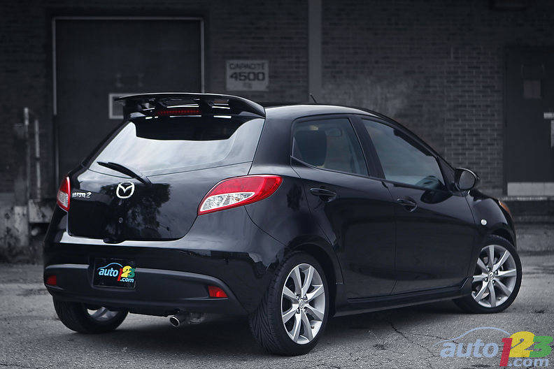 2011 Mazda2 GX Review Editor's Review | Car News | Auto123