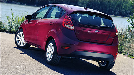 Review: 2011 Ford Fiesta SES Photo Gallery