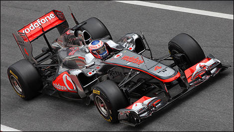 mclaren rb7 pace blazing webber bull f1 sets mark auto123 button wri2 jenson mercedes