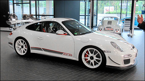 Porsche finally unveils 500-hp 911 GT3 RS  Limited Edition (Live  pictures!) | Car News | Auto123