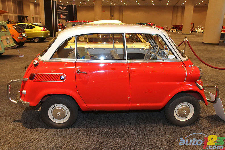 Bigger than the BMW Isetta 300, the BMW 600 was introduced in 1959 to offer the flexibility of a four-seat cabin (compared to the Isetta's two-seat configuration), with a side door accessing the rear bench. The 600 was motivated by a 582-cc, air-cooled boxer engine generating 26 hp.  (Photo: Luc Gagné/Auto123.com)