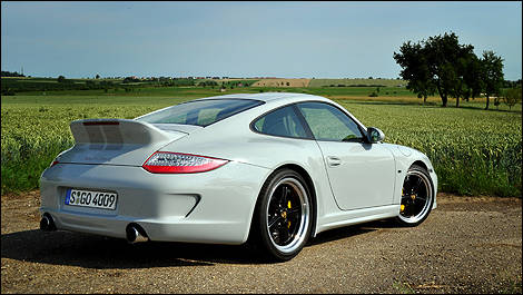 2011 Porsche 911 Sport Classic Review (video) Editor's Review | Car News |  Auto123