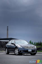 2011 Infiniti G37xS Review (video)