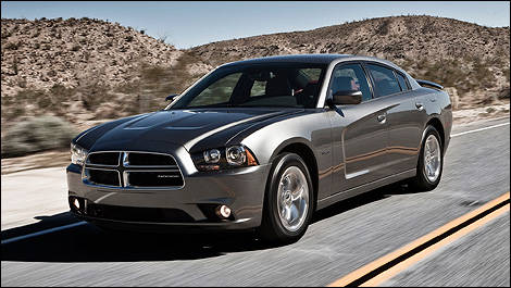 2012 Dodge Charger front 3/4 view