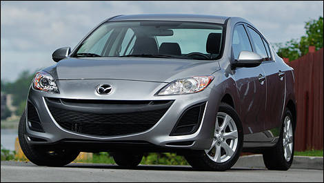 Mazda3 GX 2011 vue 3/4 avant