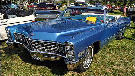 Cadillac DeVille décapotable 1967 vue 3/4 avant