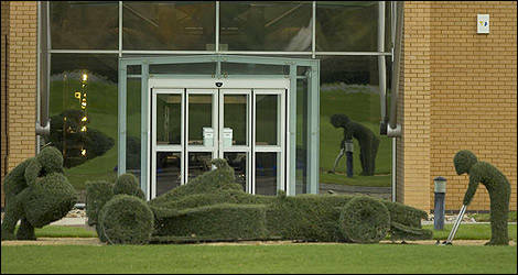 One of the factory's entrance at Grove. (Photo: williamsf1.com)