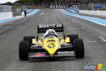 Alain Prost au volant de sa Renault de 1983! (+photos)