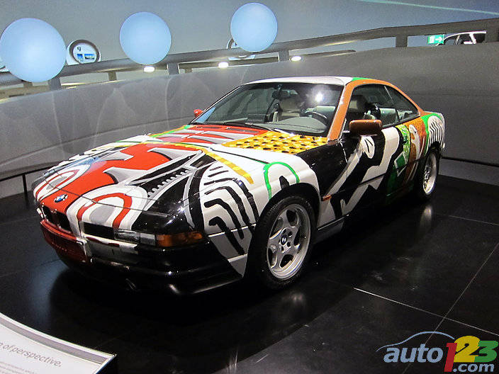 BMW 850 CSI - David Hockney's idea was to turn the inside of this 850 CSI outward, with stylized depictions of the engine and the driver's silhouette appearing on the body (Photo: Lesley Wimbush/Auto123.com)