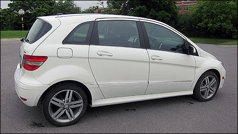 2011 Mercedes-Benz B 200 Turbo Avantgarde right side view