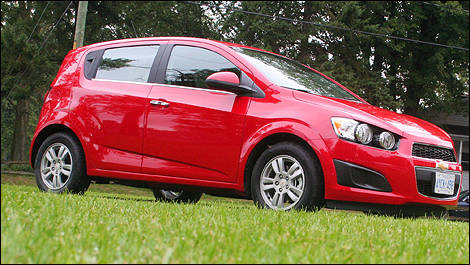 Chevrolet Sonic 2012 vue 3/4 avant