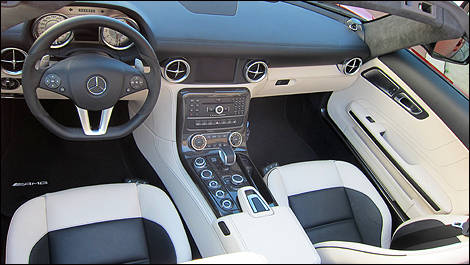 Mercedes-Benz SLS AMG Roadster 2012 intérieur