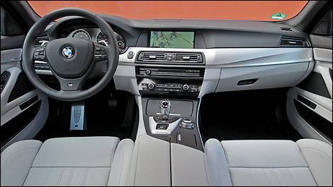2013 BMW M5 interior