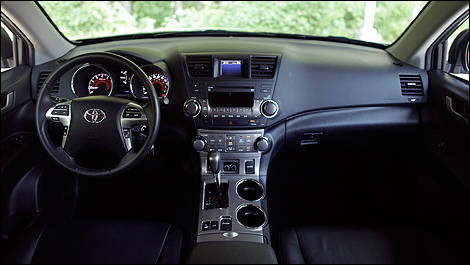 Toyota Highlander 4RM V6 2011 intérieur