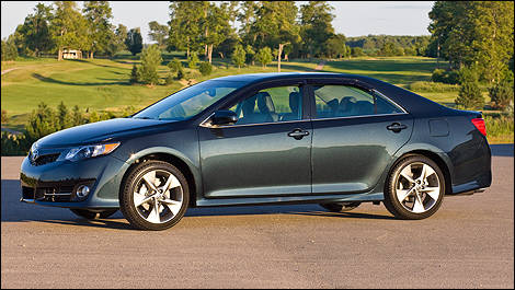 Toyota Camry 2012 left side view