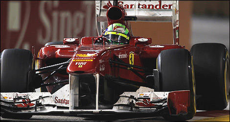 Felipe Massa, Ferrari, &agrave; Singapour. (Photo: Pirelli)