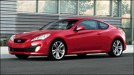 2012 Hyundai Genesis Coupe front 3/4 view