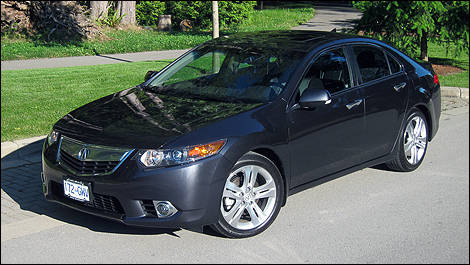 2011 Acura TSX V6 Technology front 3/4 view