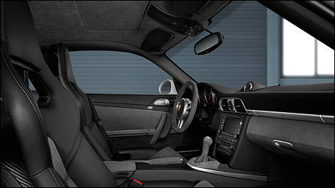 Porsche 911 Carrera GTS 2011 int&eacute;rieur