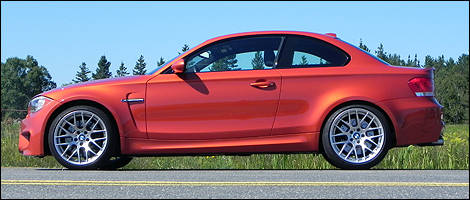 BMW 1M Coupé 2011 vue côté gauche