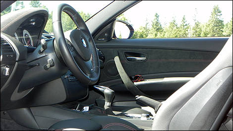 2011 BMW 1M Coupé interior