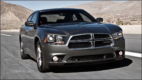 2011 Dodge Charger R/T AWD front 3/4 view