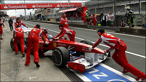 L'équipe Ferrari n'avance pas très vite en 2011 (Photo: WRi2)