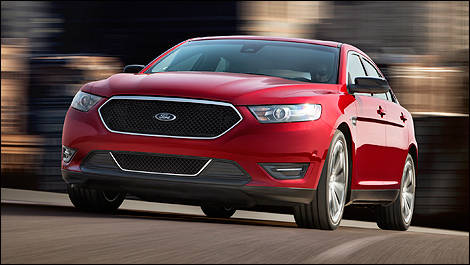 2013 Ford Taurus SHO front 3/4 view