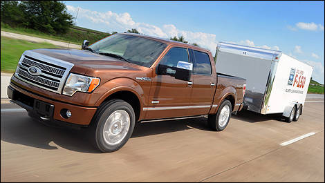 2011 Ford F-150 Platinum SuperCrew 4x4 EcoBoost front 3/4 view