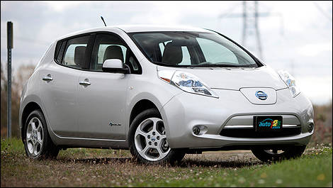 Nissan LEAF 2011 vue 3/4 avant