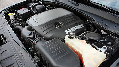 2011 Chrysler 300C AWD engine