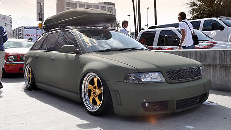 Audi A4 Avant front 3/4 view at Sema Show