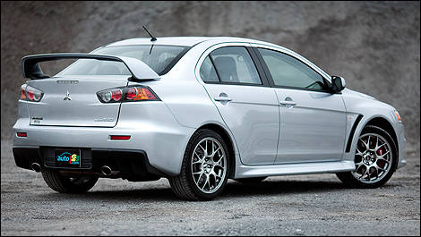 Mitsubishi Lancer Evolution GSR 2011 vue 3/4 arri&egrave;re