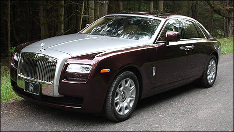 2011 Rolls-Royce Ghost front 3/4 view