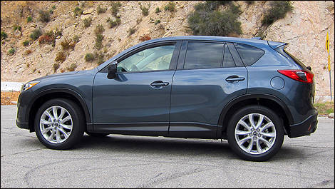 Mazda CX-5 2013 vue côté gauche