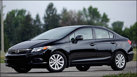 Honda Civic EX berline 2012 vue 3/4 avant