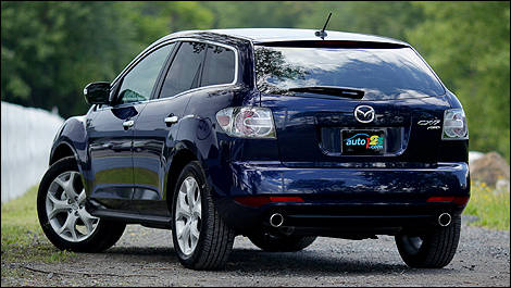 2011 Mazda CX-7 GT rear 3/4 view