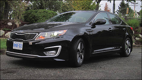 Kia Optima Hybride 2011 vue 3/4 avant
