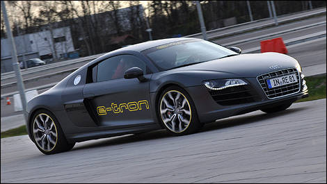 Audi e-tron 2012 vue 3/4 avant