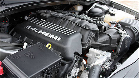 Chrysler 300 SRT8 2012 moteur