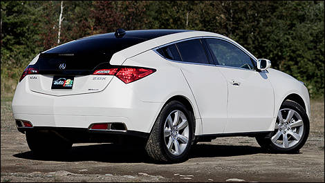 2011 Acura ZDX rear 3/4 view