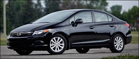 Honda Civic EX berline 2012 vue 3/4 avant