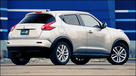 2011 Nissan Juke SL rear 3/4 view