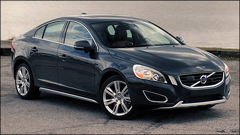 2012 Volvo S60 T5 front 3/4 view