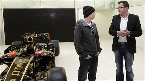 Kimi Raikkonen with team boss Eric Boullier. (Photo: Lotus Renault GP)