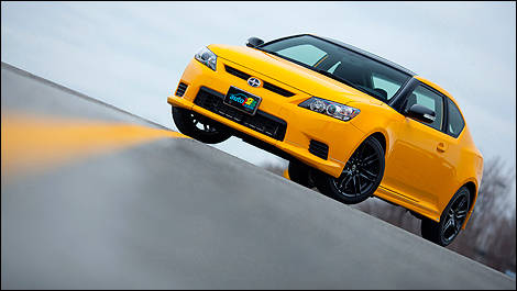 Scion tC 2012 vue 3/4 avant